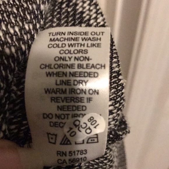 Sweaters Sweaters - Picture 6 of 10